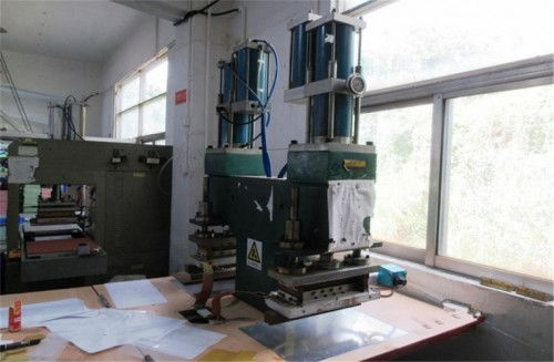 从零到一 卡贝罗3C数码配件创始人的创业之路与行业洞察